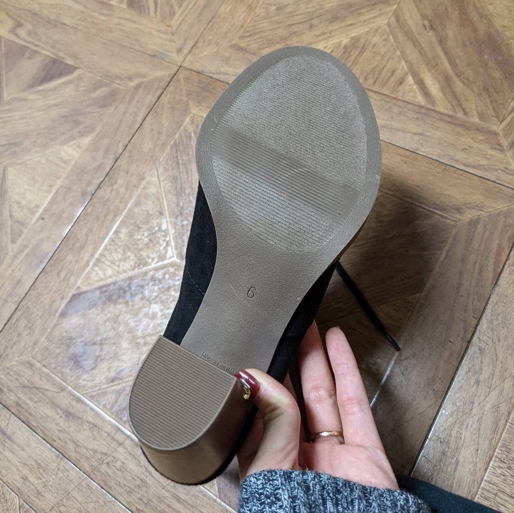 Open-Toe Booties
true black - Picture 6 of 9